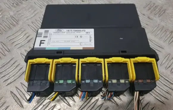 Ford Focus Comfort/convenience module 1S7T15K600FD 5WK48730F