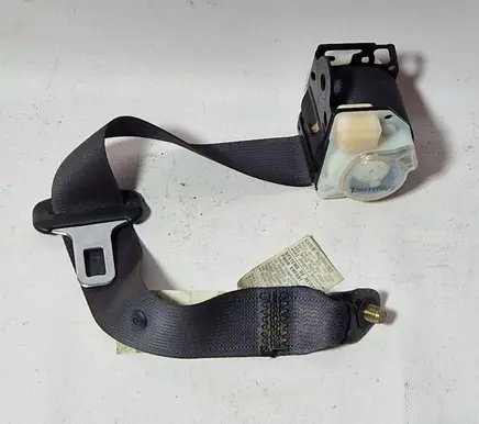 Subaru Legacy Rear seatbelt 0432137