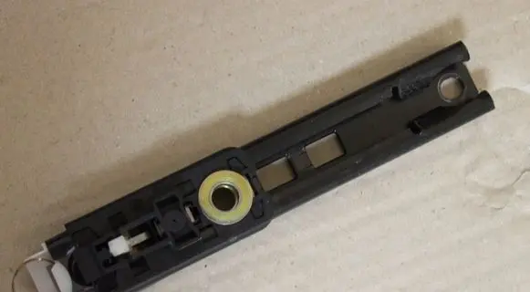 BMW 3 E46 Seat belt height adjuster 8207957
