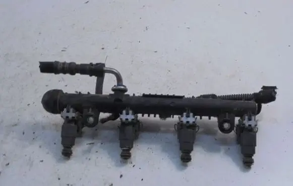 Opel Corsa C Fuel main line pipe 0280151076