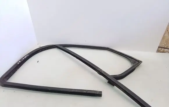 Ford Connect Front door glass trim molding