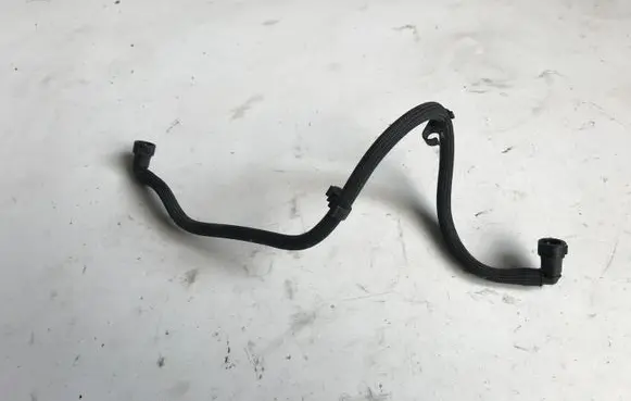 Land Rover Discovery 4 - LR4 Fuel line pipe CGBUC PA12CF15 CGBUCPA12CF15