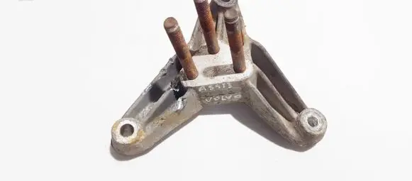 Volvo S40, V40 Engine mounting bracket mr222150