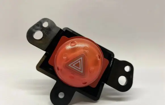Nissan Almera Tino Hazard light switch 06016