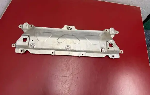 BMW X3 G01 Top upper radiator support slam panel 7400110 51647400110