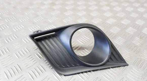 Lexus CT 200H Front fog light trim/grill 5211276040