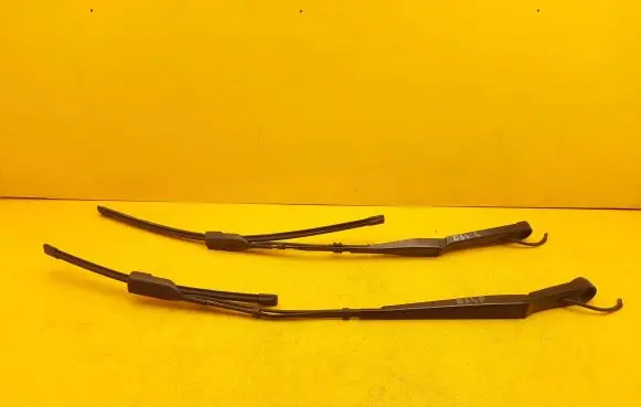 Citroen DS4 Front wiper blade arm 9830976880 9830981980