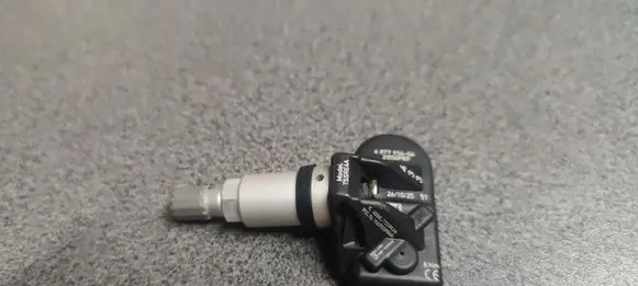 Mercedes-Benz A W177 AMG Tire pressure sensor 687793604