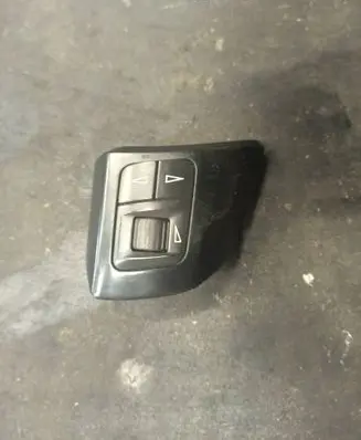 Opel Vectra C Steering wheel buttons/switches 440768813