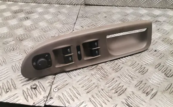 Volkswagen PASSAT B6 Electric window control switch 1K4959857A