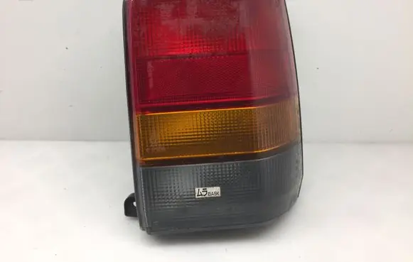 Mazda 323 Rear/tail lights 22061527 3309205R 009290