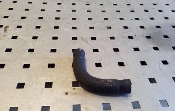 Volvo XC90 Engine coolant pipe/hose 30696260