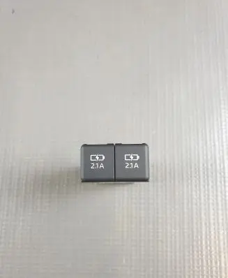 Toyota RAV 4 (XA50) USB socket connector 8553233020