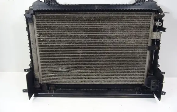 Jaguar XE Radiator set GX7319710BC
