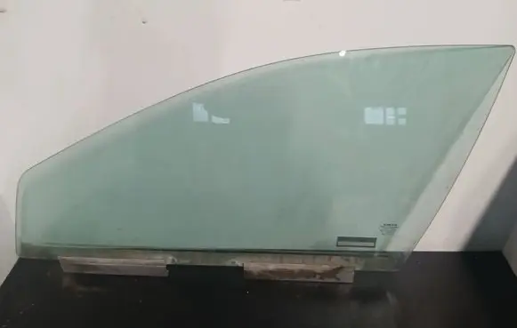 Volvo V70 Rear door window glass DOT57M20AS2 E000186 43R001105
