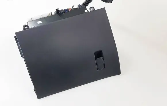 Peugeot 508 II Glove box