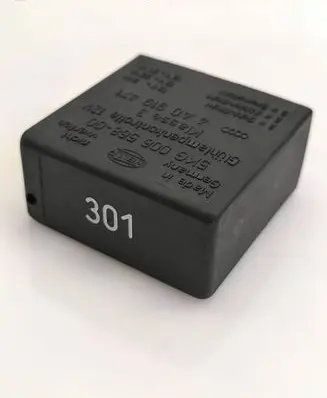 Audi A4 S4 B5 8D Light relay 4A0919471 5KG00656800