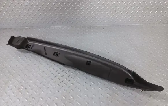 BMW XM Fender end trim 5A010A5 51485A010A5