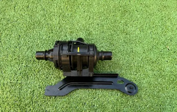 Renault Trafic III (X82) Electric auxiliary coolant/water pump 212001517R