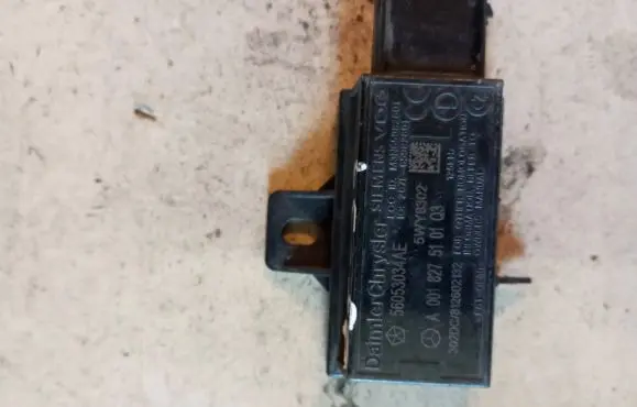 Mercedes-Benz E W211 Tire pressure sensor A0018275101Q3 VV0039096