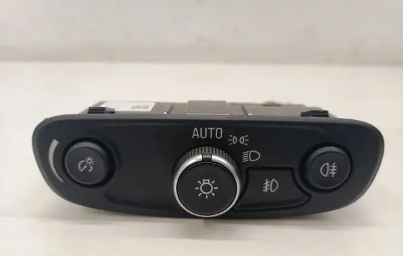 Opel Insignia B Light switch 84215920