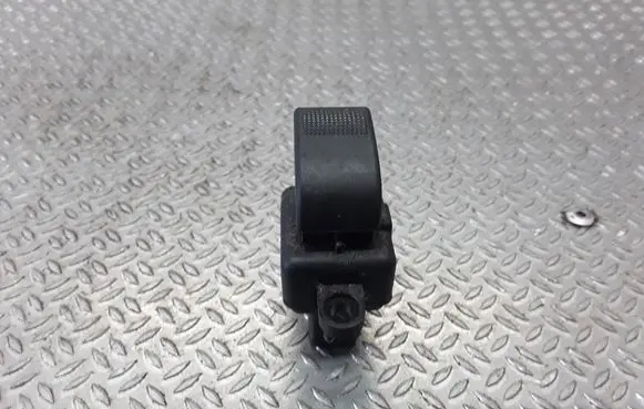 Mazda 2 Electric window control switch D39766370