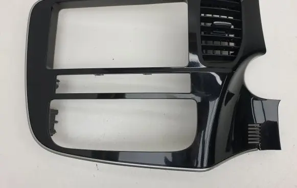 Mitsubishi Outlander Panel trim