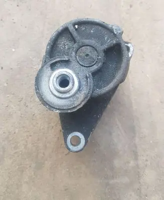 Volvo XC70 Alternator belt tensioner 