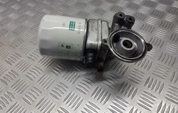 Volvo S80 Oil filter mounting bracket