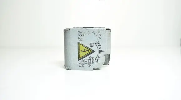 Audi A6 S6 C6 4F Headlight ballast module Xenon 5DD00831950