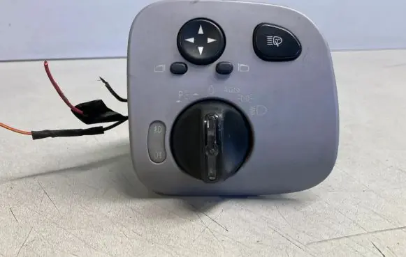 Mercedes-Benz C W203 Light switch 24406574742 A2035450904 04055632