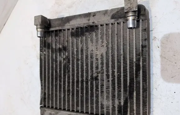 BMW 5 F10 F11 Engine oil radiator M9056003 140513