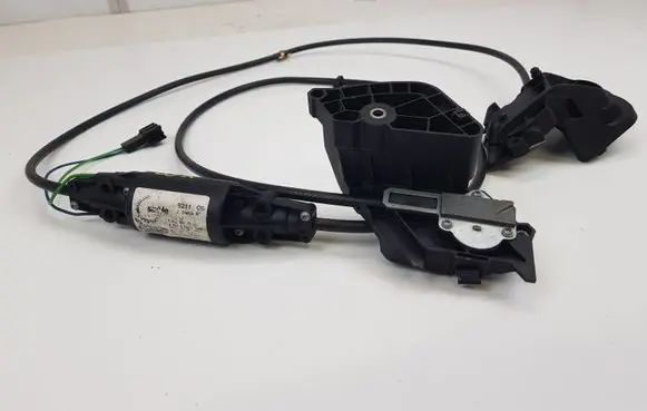 Mercedes-Benz E W211 Curtain motor A2118203942