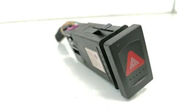 Volkswagen PASSAT B5 Hazard light switch 3B0953235C
