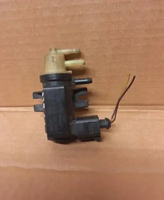 Volkswagen Golf V Turbo solenoid valve 1K0906627A 07T353