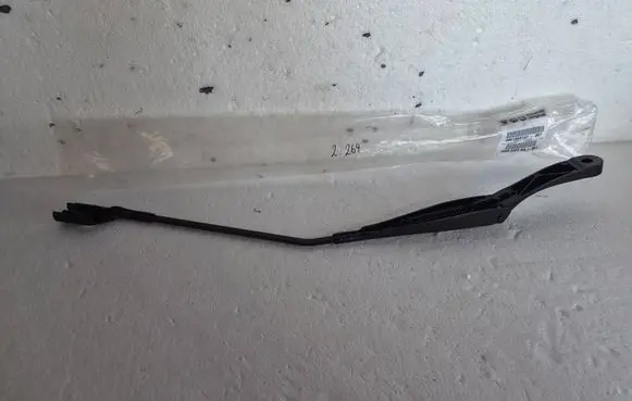 Jeep Renegade Front wiper blade arm 97036203 51868147 68683525AA