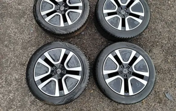 Volvo XC40 R19 alloy rim 31680404