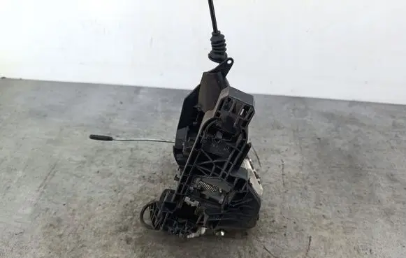 Mercedes-Benz B W245 Rear door lock 1697302235