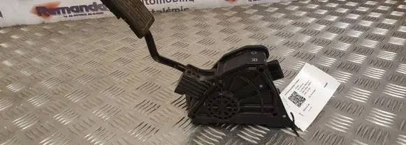 Honda CR-V Accelerator throttle pedal