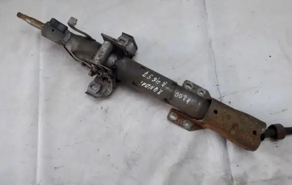 Hyundai H200 Steering wheel axle