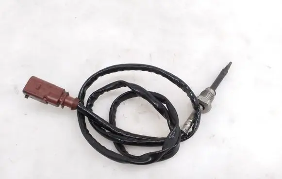 Seat Leon (5F) Exhaust gas temperature sensor RTA9000EE007 NTK08F22M