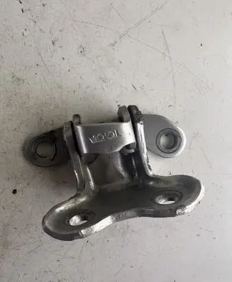 Toyota Corolla Verso AR10 Front door lower hinge 