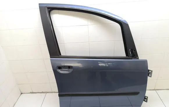Fiat Idea Front door