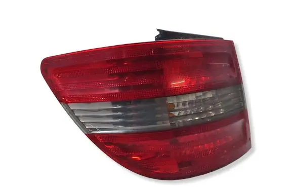 Mercedes-Benz B W245 Rear/tail lights A1698200377