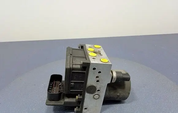 BMW 5 E39 ABS Pump 6757593