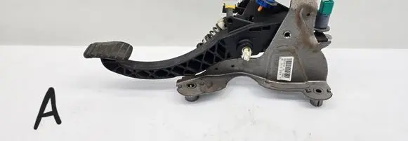 Renault Scenic III - Grand scenic III Clutch pedal 465030038R 084834 13711715