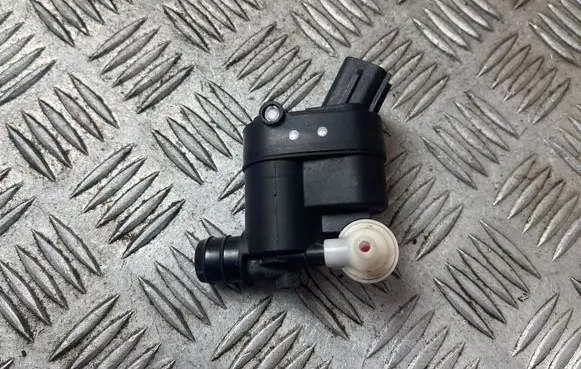 Hyundai i30 Windscreen/windshield washer pump 00MM701986
