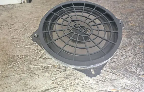 Audi A4 S4 B7 8E 8H Subwoofer speaker 4910140289 2752507033