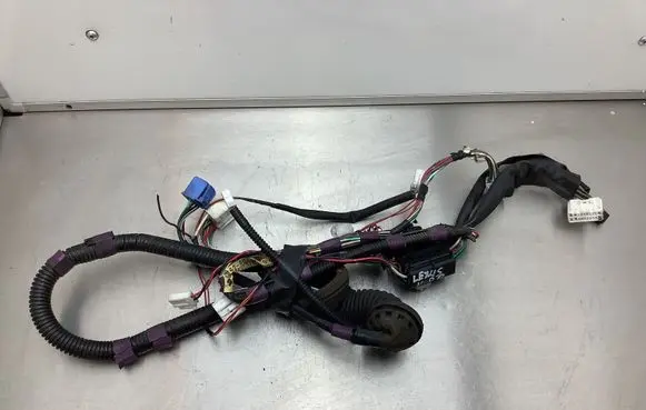 Lexus RX 330 - 350 - 400H Front door wiring loom 82151