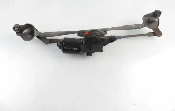 Front wiper linkage
